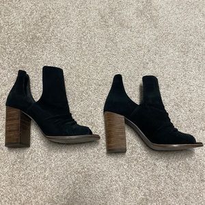 Kristin Cavallari by Chinese Laundry block heel booties